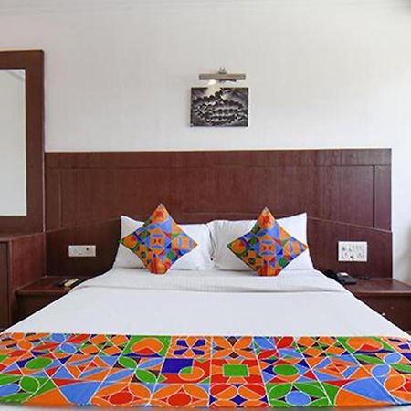Hotel Shirdi Sai Wada Εξωτερικό φωτογραφία