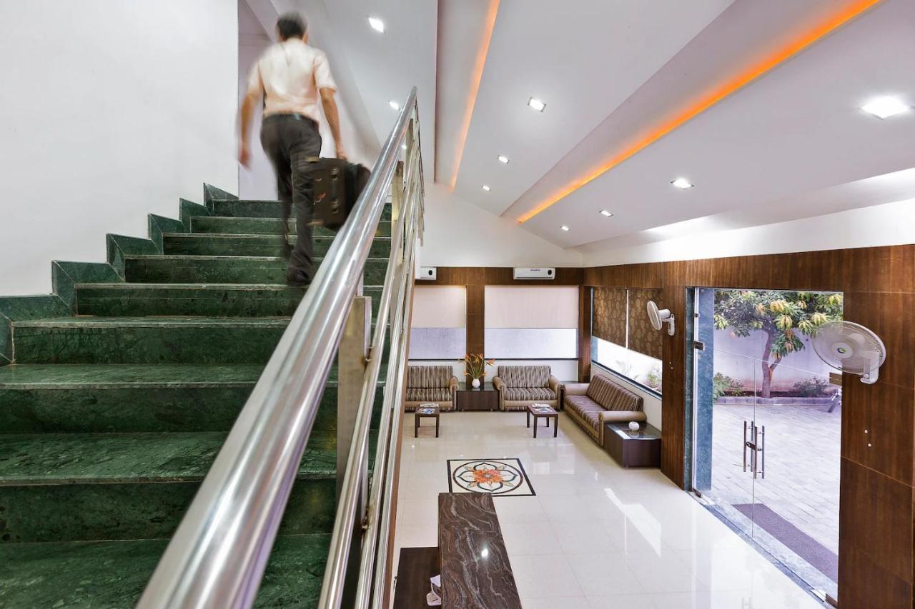Hotel Shirdi Sai Wada Εξωτερικό φωτογραφία