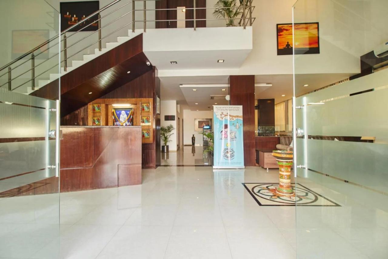 Hotel Shirdi Sai Wada Εξωτερικό φωτογραφία