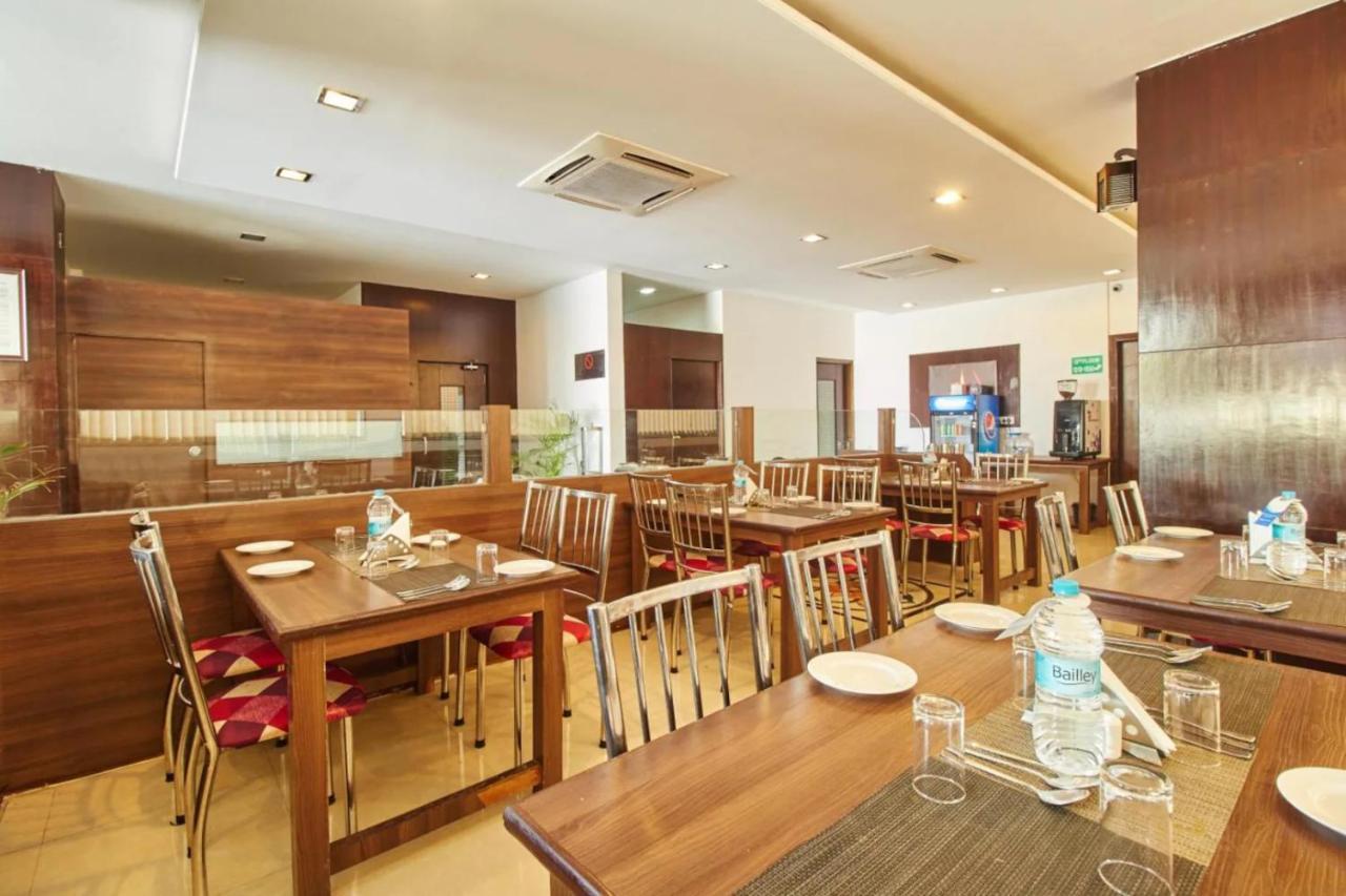Hotel Shirdi Sai Wada Εξωτερικό φωτογραφία