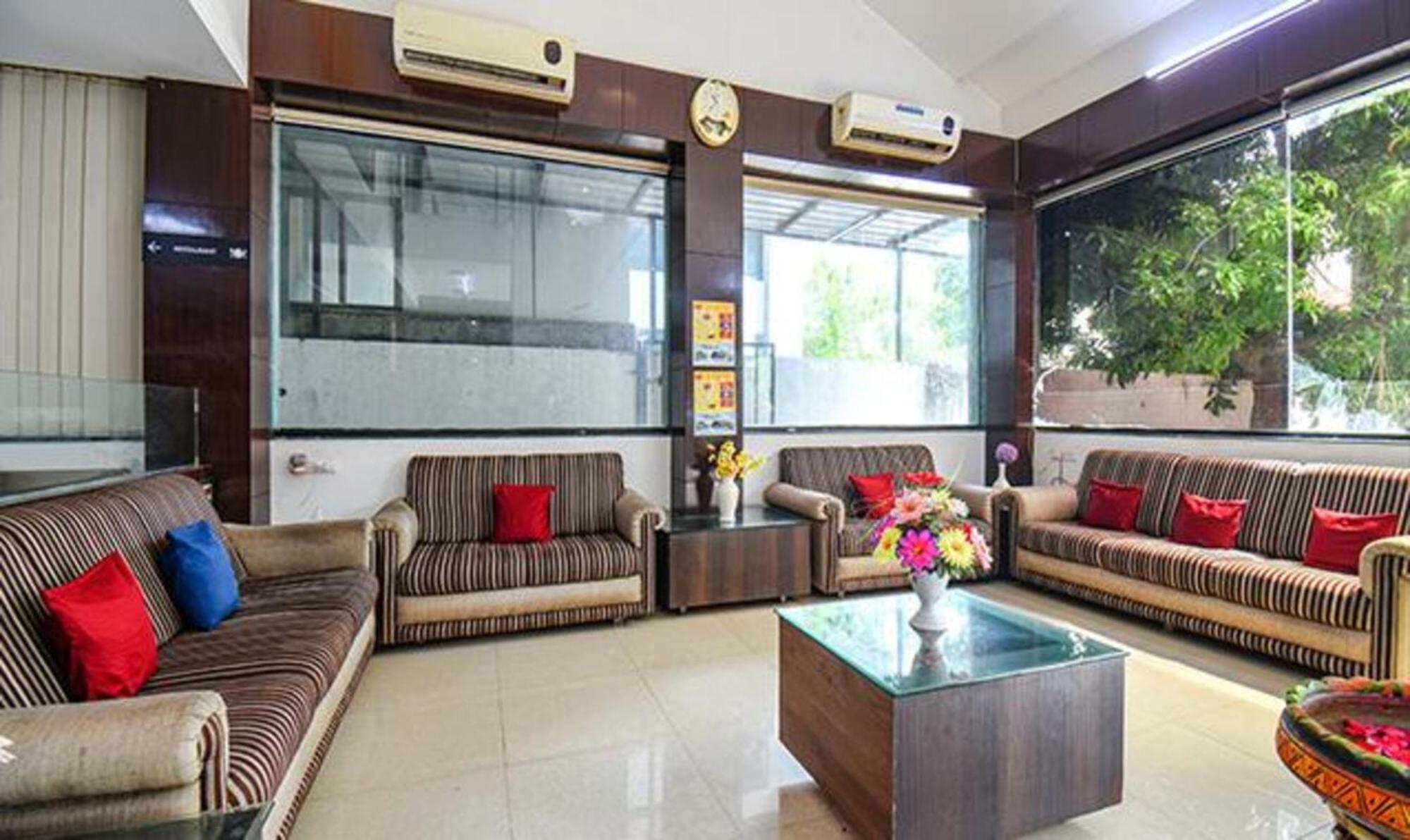 Hotel Shirdi Sai Wada Εξωτερικό φωτογραφία