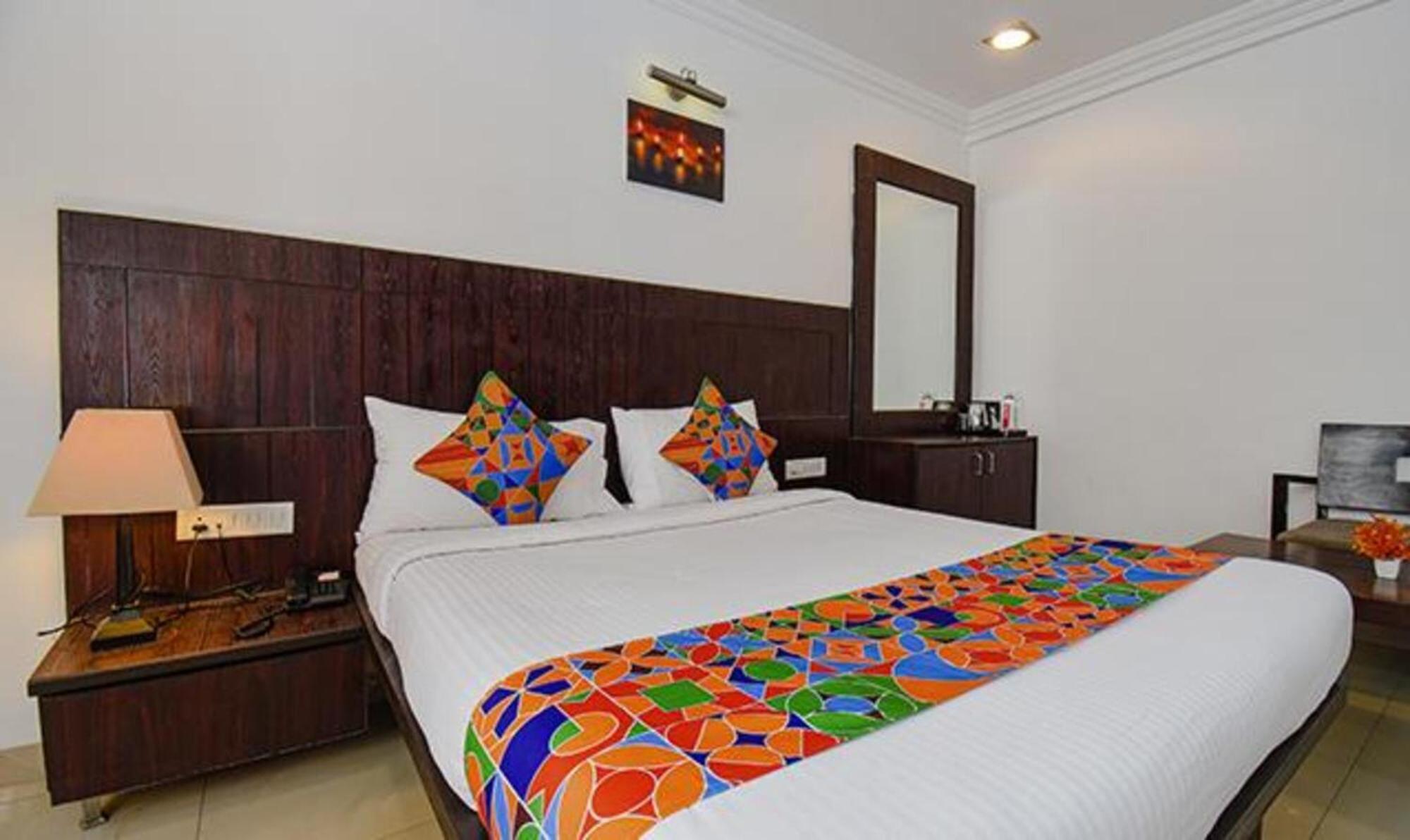 Hotel Shirdi Sai Wada Εξωτερικό φωτογραφία