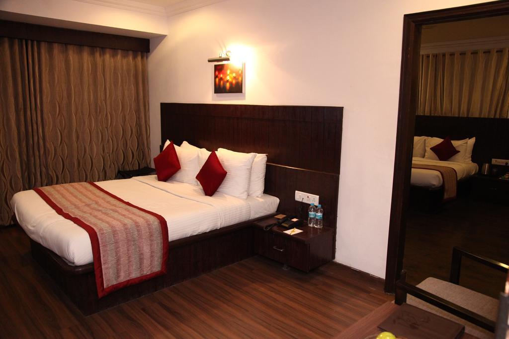 Hotel Shirdi Sai Wada Εξωτερικό φωτογραφία