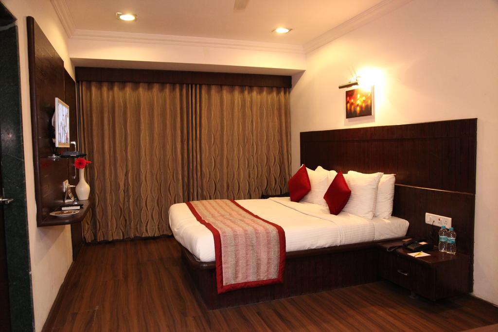 Hotel Shirdi Sai Wada Εξωτερικό φωτογραφία