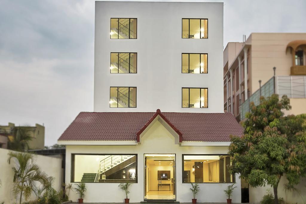 Hotel Shirdi Sai Wada Εξωτερικό φωτογραφία