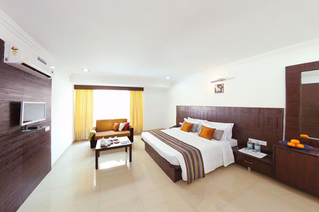 Hotel Shirdi Sai Wada Εξωτερικό φωτογραφία